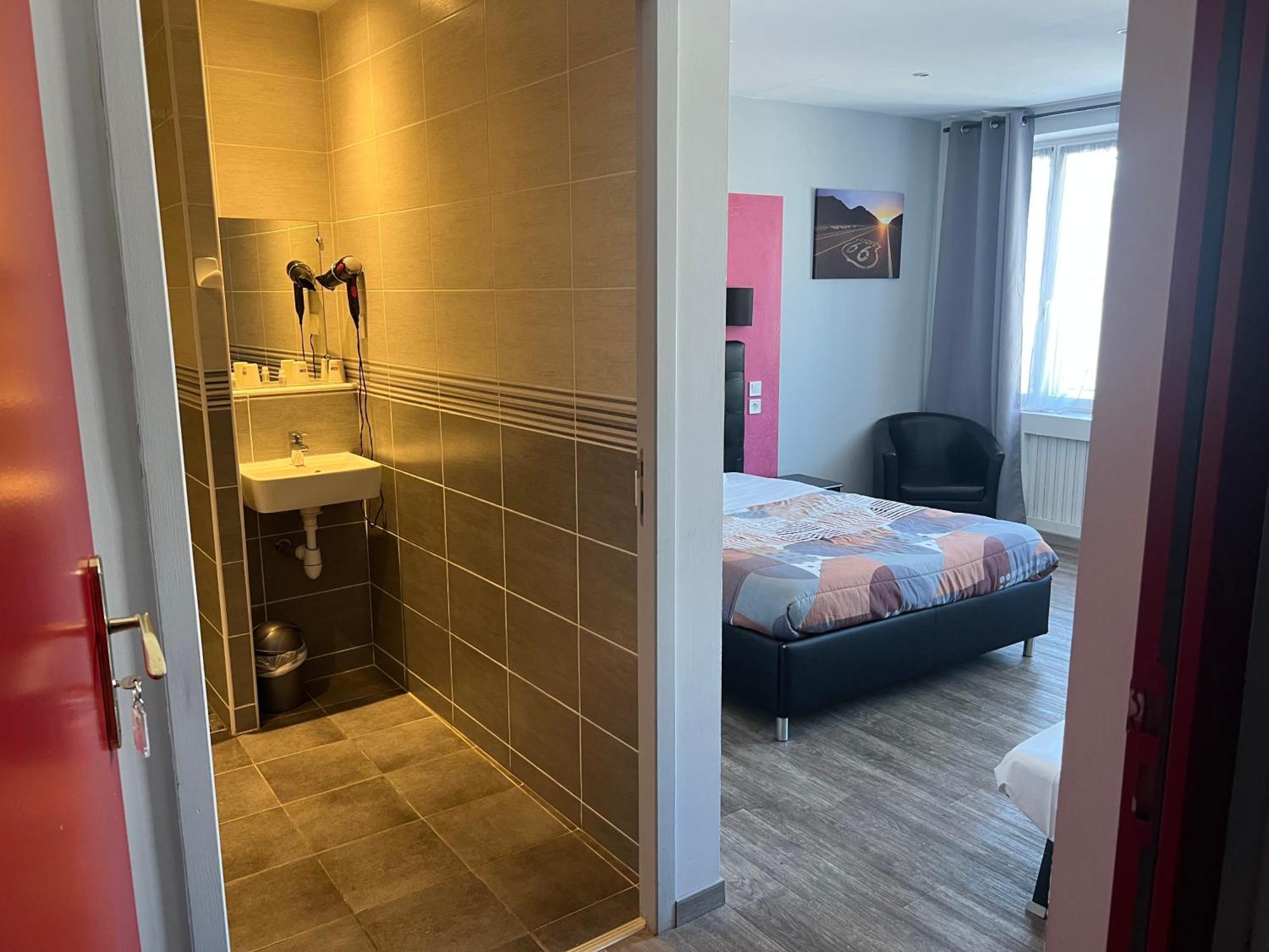 Hotel Des 2 Gares オセール エクステリア 写真