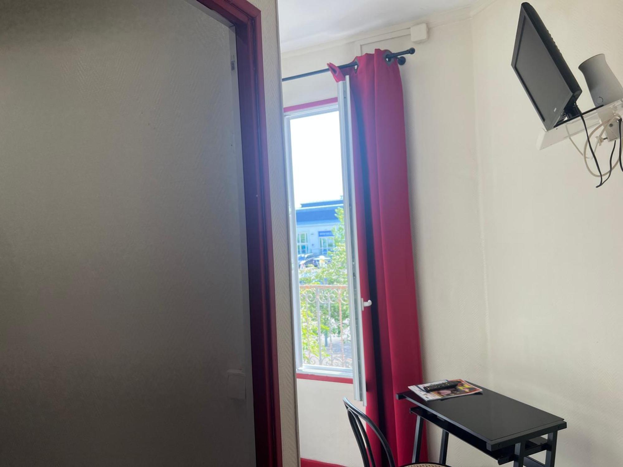 Hotel Des 2 Gares オセール エクステリア 写真