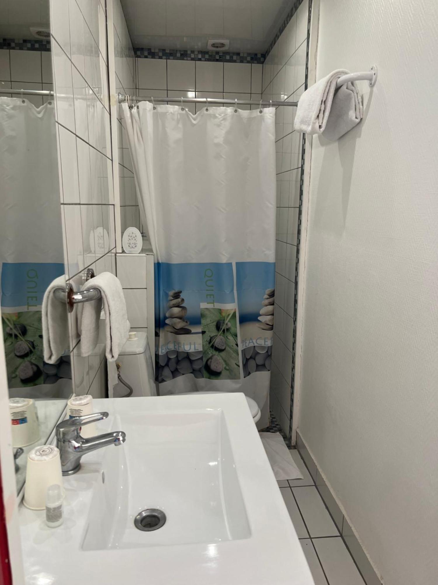Hotel Des 2 Gares オセール エクステリア 写真